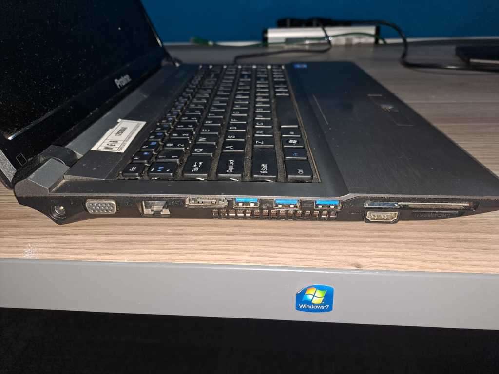 Proline Professional W25CSW 15.6` Core i7 Notebook - Intel Core i7-4710MQ