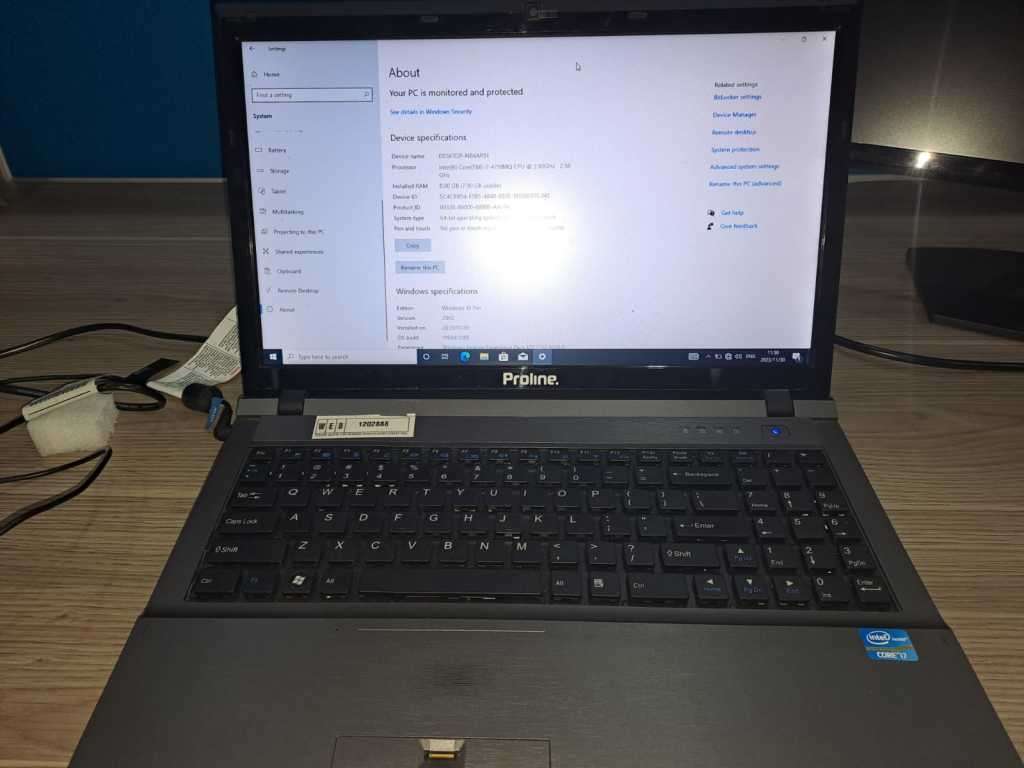 Proline Professional W25CSW 15.6` Core i7 Notebook - Intel Core i7-4710MQ