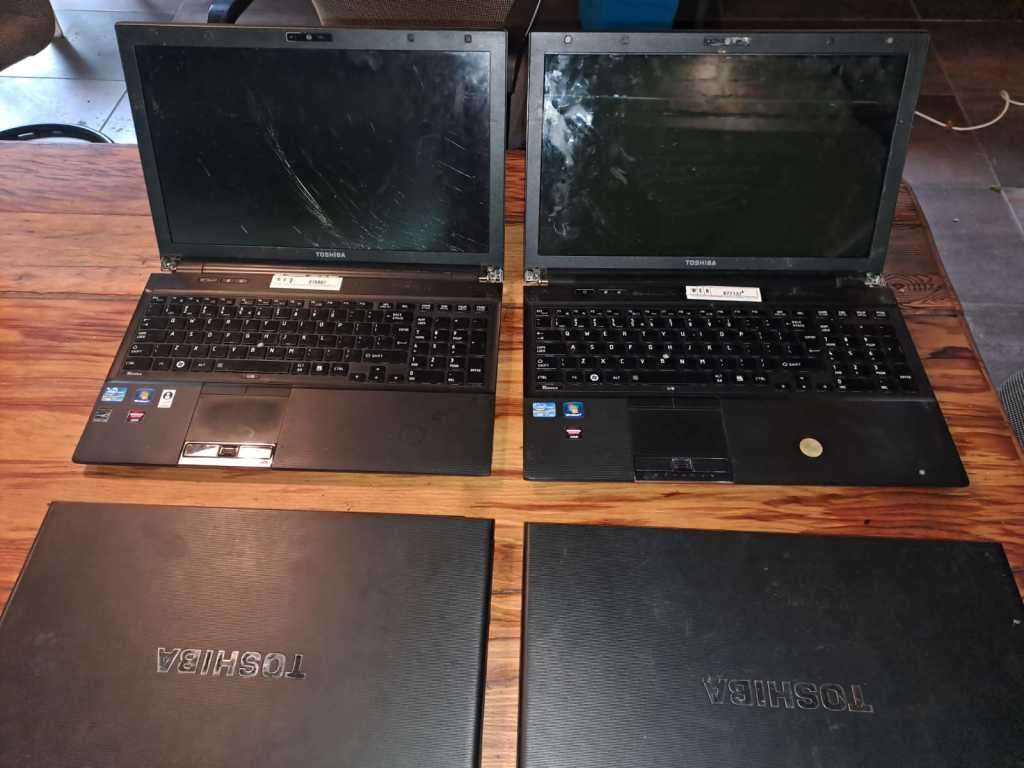 4 x Toshiba i7`s