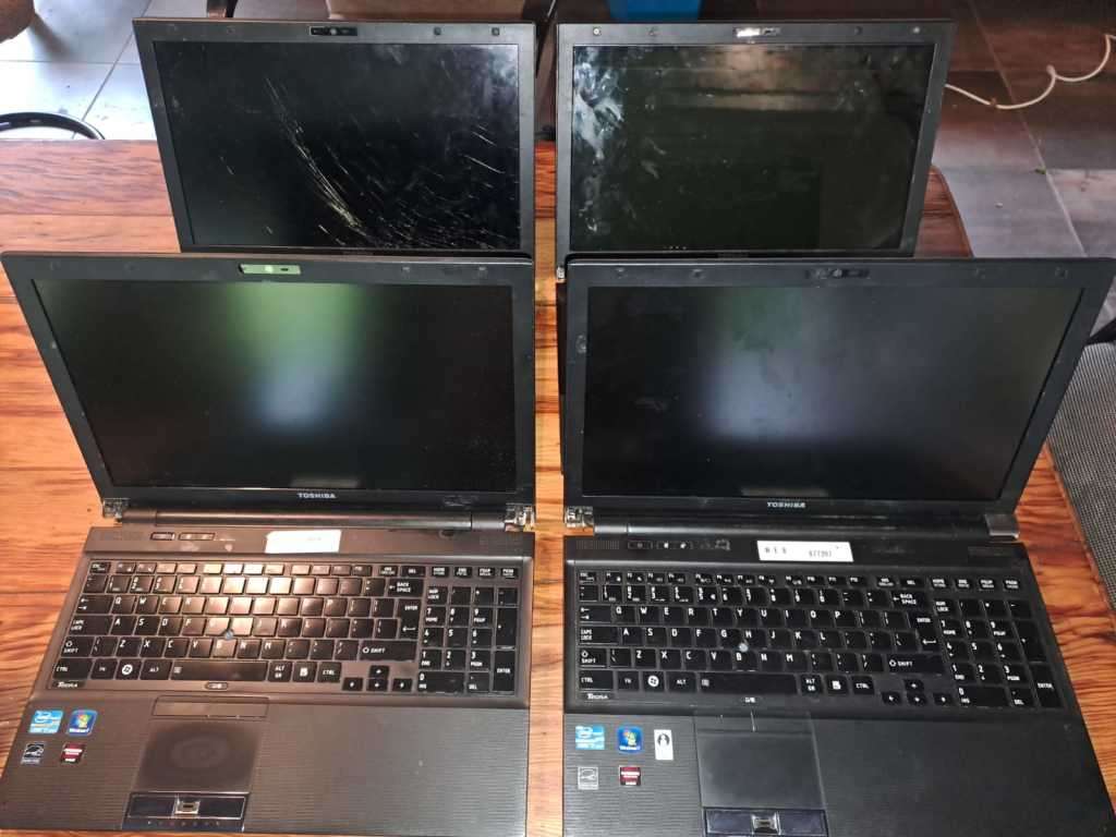 4 x Toshiba i7`s