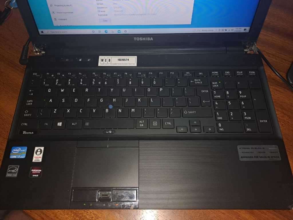 Toshiba Tecra R950 | 15.6` | Core i7 Notebook - Intel Core i7-3540M Processor, 8GB RAM