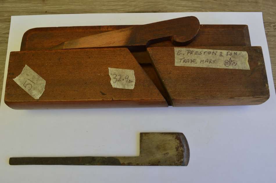 Wood plane 32.9mm curved E preston and son