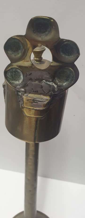 Antique Dutch Brass wall mounted Snotneus Oil lamp 19th Century