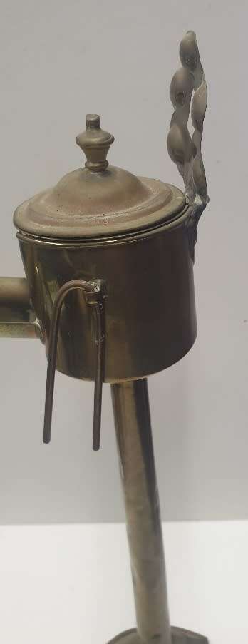 Antique Dutch Brass wall mounted Snotneus Oil lamp 19th Century