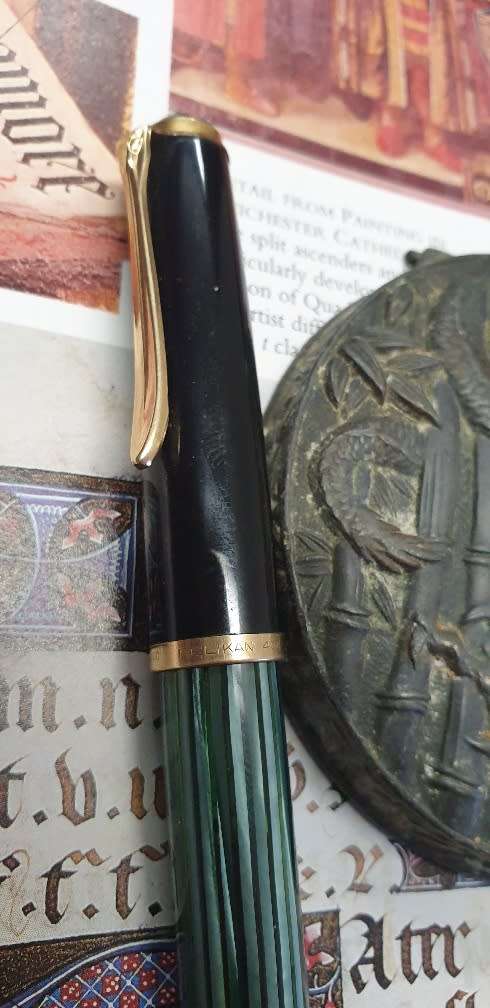 VINTAGE PELIKAN 400 FOUNTAIN PEN. 14CT GOLD NIB