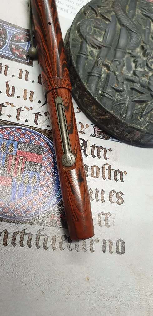 WATERMAN`S IDEAL NO52 RED RIPPLE FOUNTAIN PEN.14CT GOLD NIB