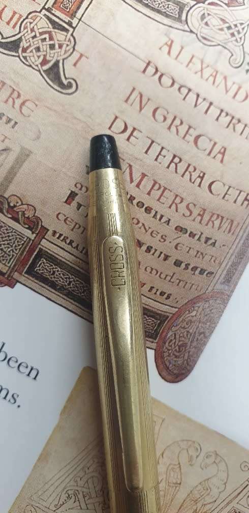 VINTAGE CROSS 1/20 10CT GOLD PEN. MADE IN IRELAND ( INK DRY )