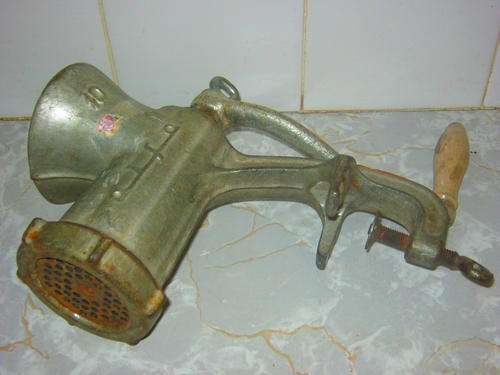 VINTAGE MEAT MINCER