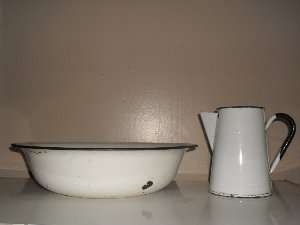 STUNNING  ENAMEL WASH BASIN AND WATER JUG