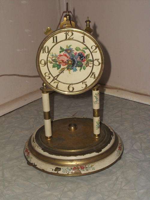 LOVELY VINTAGE MANTEL CLOCK. PLEASE READ