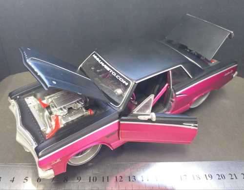 # 1965 - CHEVROLET CHEVELLE MALIBU SS - DIE CAST MODEL - 1:24 - MAISTO #