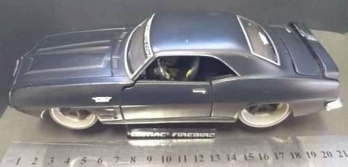 # 1969 - PONTIAC FIREBIRD - DIE CAST MODEL - 1:24 - MAISTO #