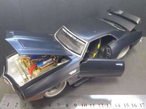 # 1969 - PONTIAC FIREBIRD - DIE CAST MODEL - 1:24 - MAISTO #