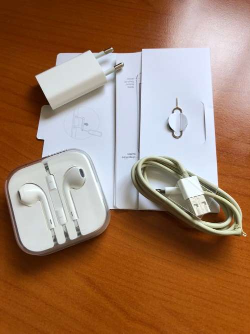 Iphone 5S 64GB Space Gray Excellent Condition