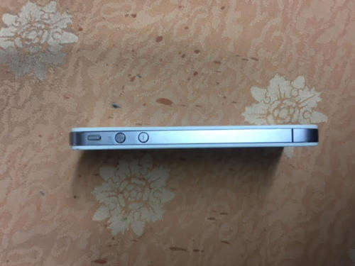 iPhone 4 White 16GB !! Good Condition!!