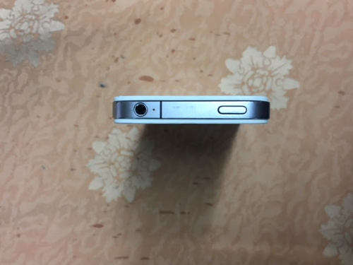 iPhone 4 White 16GB !! Good Condition!!