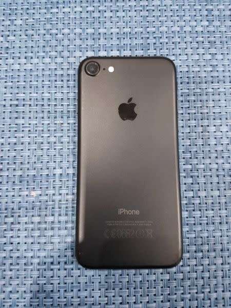 iPhone 7 Matte Black 32gb - Good Condition!! NO RESERVE!