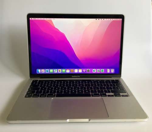 Apple MacBook Pro M1 (2020) 13-inch 256GB (plus protective hardshell and carry case)
