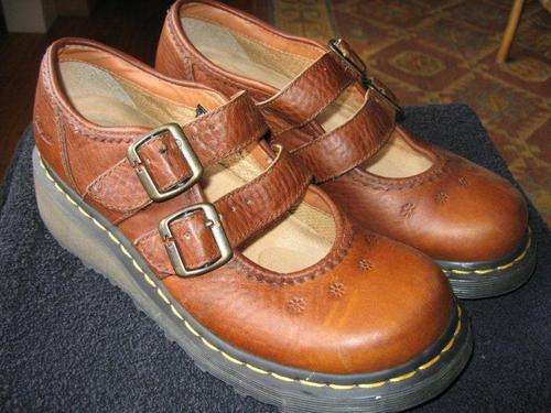 IMPORTED GENUINE DR MARTENS CISSIE UK7