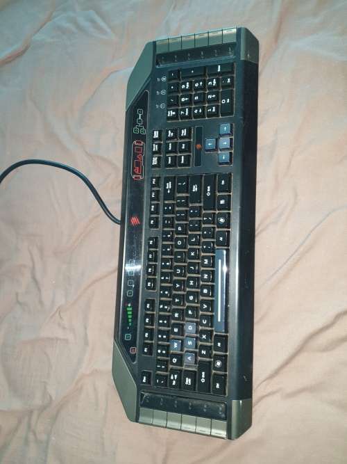 MAD CATZ V7 KEYBOARD GRAB A BARGAIN 100% WORKING CONDITION