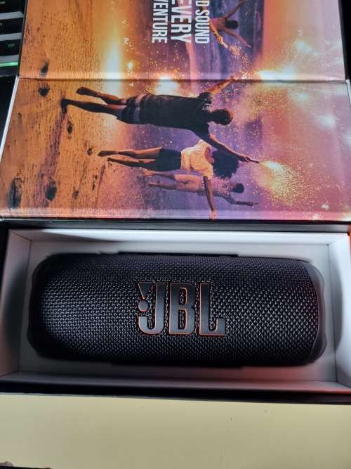JBL FLIP 6 OPEN BOX BRAND NEW!