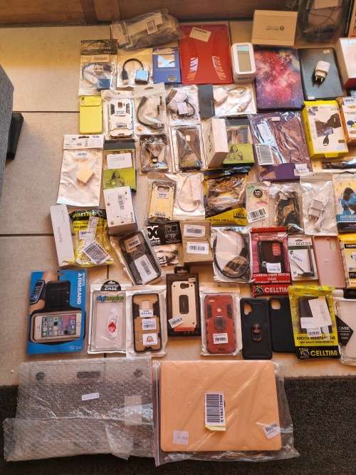 BOX FULL OF CELL AND TECH ITEMS FOR SALE! LATE ENTRY GRAB A BARGAIN!MONEY TO BE MADE!