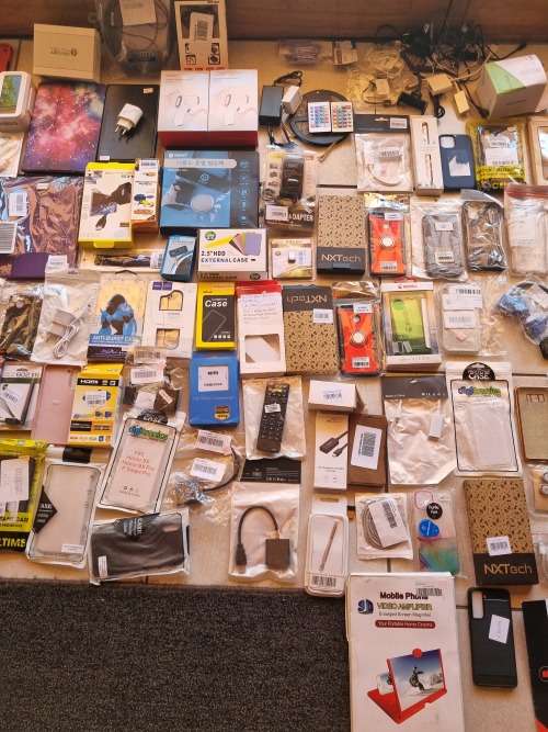 BOX FULL OF CELL AND TECH ITEMS FOR SALE! LATE ENTRY GRAB A BARGAIN!MONEY TO BE MADE!