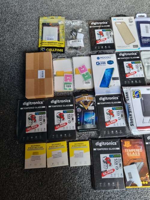 BOX FULL OF CELL AND TECH ITEMS FOR SALE! LATE ENTRY GRAB A BARGAIN!MONEY TO BE MADE!