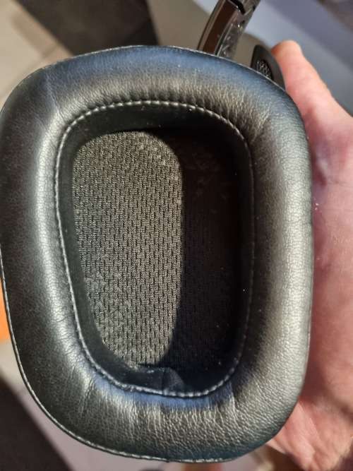 Logitech G935 Wireless Gaming RGB Headset, 7.1 Surround Sound, DTS BRAND NEW OPEN BOX BARGAIN! READ!