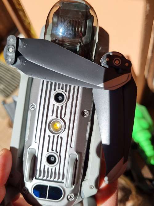 DJI MAVIC AIR 2 FLYMORE COMBO! BRAND NEW CONDITON UNIT HAS 10MINUTE FLIGHT TIME!