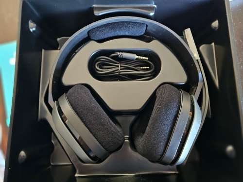 ASTRO A 10 GAMING HEADSET BARAIN LAST ONE OPEN BOX DEAL!