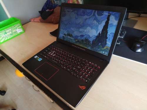 ASUS **Republic of Gamers** Gaming laptop- Core i7 -7th Gen - GTX 1050