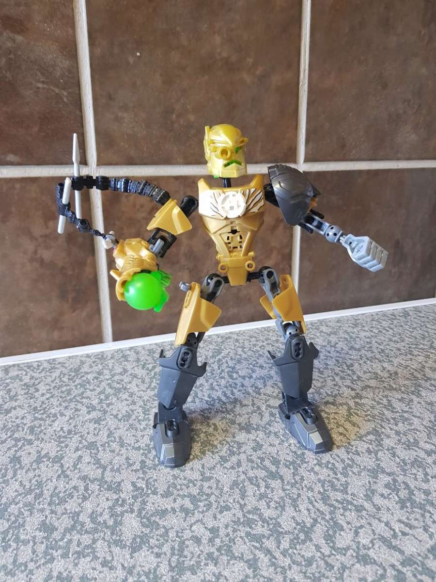 14 x LEGO "Hero Factory" Figures ++ Extra loose pieces