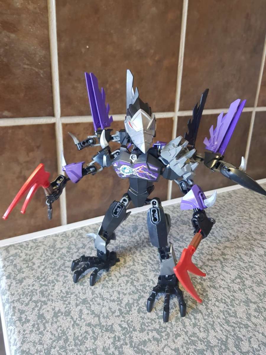 14 x LEGO "Hero Factory" Figures ++ Extra loose pieces