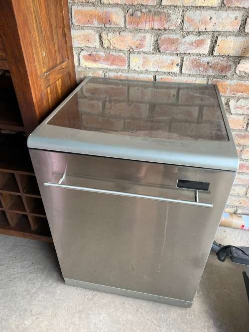 Kelvinator Extreme Clean Dishwasher