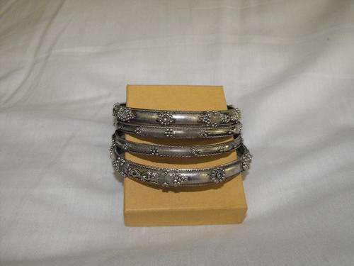 **CLEARANCE SALE**  Beautiful Ladies Silver Antique Style Bangles**SHIPPING SPECIAL**