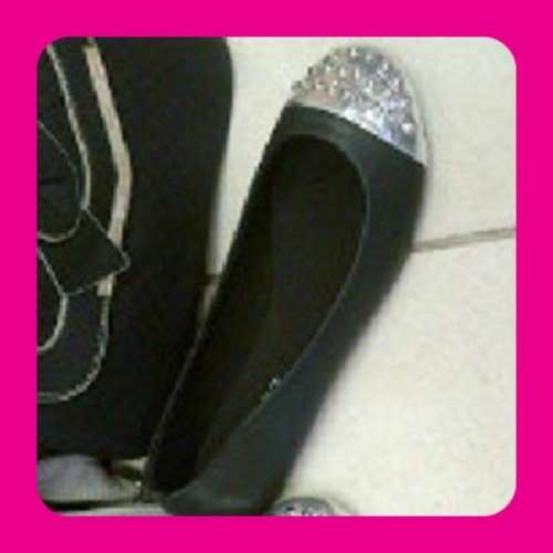 STUNNING STUDDED PUMPS BLACK SIZE 6