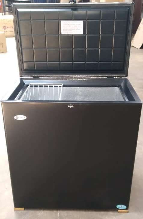 ZERO APPLIANCES 120 LITRE GAS ELECTRIC CHEST FREEZER - BLACK