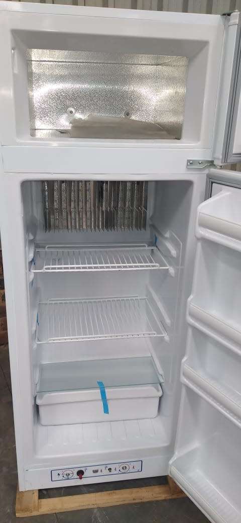 Zero Appliances 230Ltr Gas and Electric Fridge Freezer (Factory Seconds) - UNBOXED