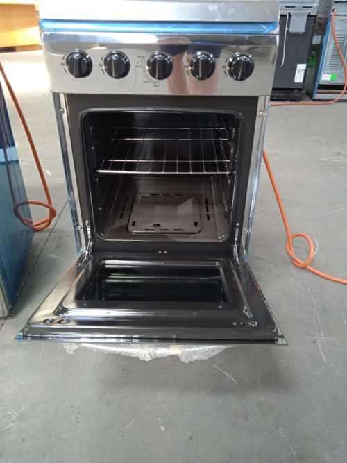 4 BURNER GAS STOVE, GAS OVEN WITH FULL FFD - NOT BOXED - DEMO UNIT
