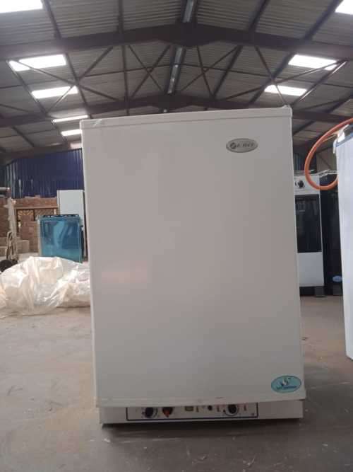 ZERO APPLIANCES CR100 (GAS UPRIGHT REFRIGERATOR) - SECOND HAND - NOT BOXED