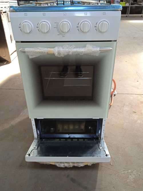 4 BURNER GAS STOVE, GAS OVEN WITH FULL FFD (WHITE) - SHOP SOILED - NOT BOXED