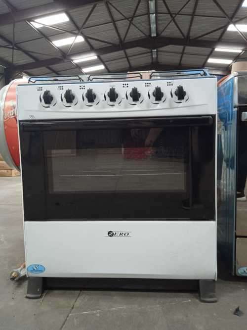 6 BURNER GAS STOVE WITH FFD ON ALL FUNCTIONS - NOT BOXED - SHOP SOILED