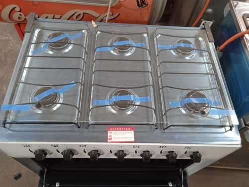 6 BURNER GAS STOVE WITH FFD ON ALL FUNCTIONS - NOT BOXED - SHOP SOILED