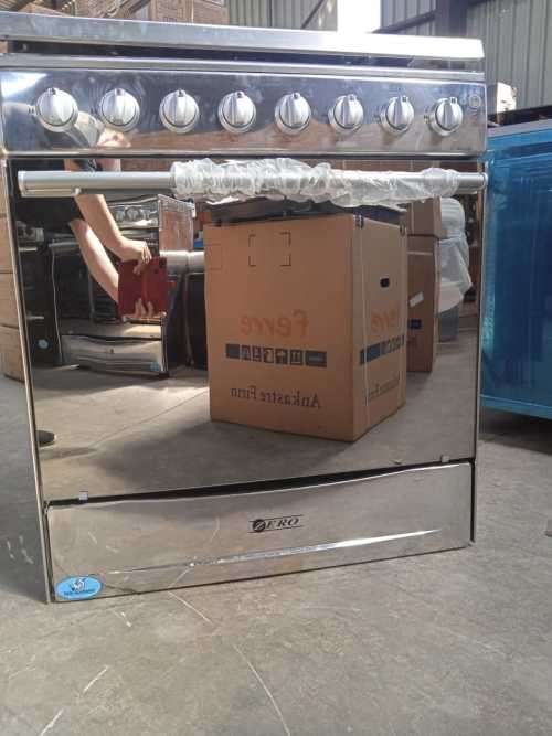 6 Burner Stainless Steel Gas Stove With Gas Oven - Not Boxed - Shop Soiled