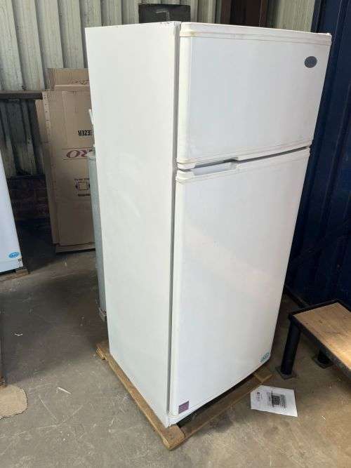 Zero Appliances 230Ltr Gas and Electric Fridge Freezer (Factory Seconds) - UNBOXED