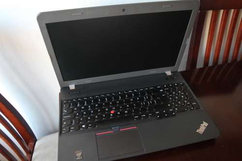 LENOVO THINKPAD E550 INTEL CORE I5-5200U CPU 2.2GHZ  128GB SSD 4GB IN MINT CONDITION