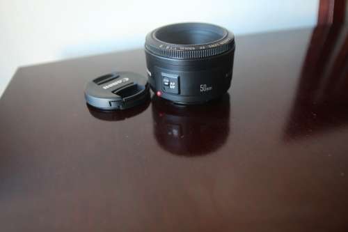 CANON EOS 700D DRSL WITH EF 50MM 1.8 II IN MINT CONDITION