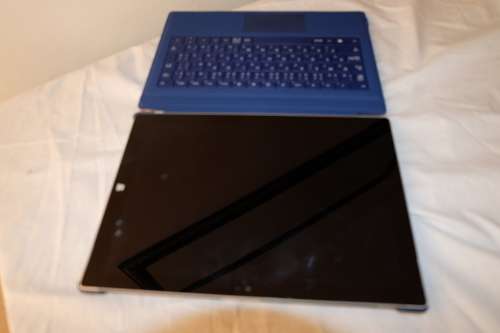 MICROSOFT SURFACE PRO 3  INTEL CORE I5-4300U CPU 1.9GHZ, 256GB SSD, 8GB RAM IN MINT CONDITION