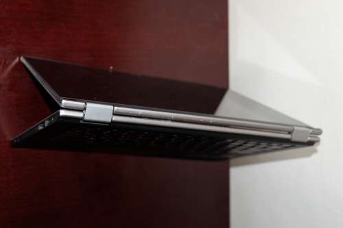 LENOVO YOGA 11  TOUCH SCREEN  WITH NVIDIA TEGRA(R) 3 QUAD CORE  CPU 1.3GHZ 64GB SSD 2GB RAM